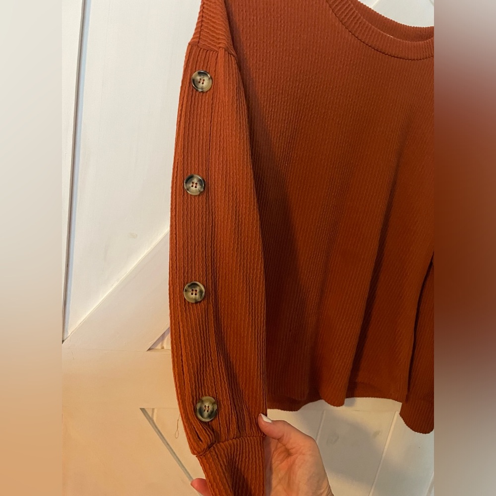 Blu pepper, XS, button detail sleeve, fall, back to school, teacher, pictures